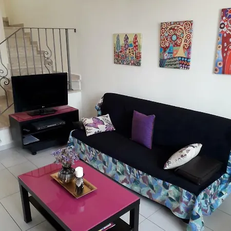 Polyxenia House * Protaras