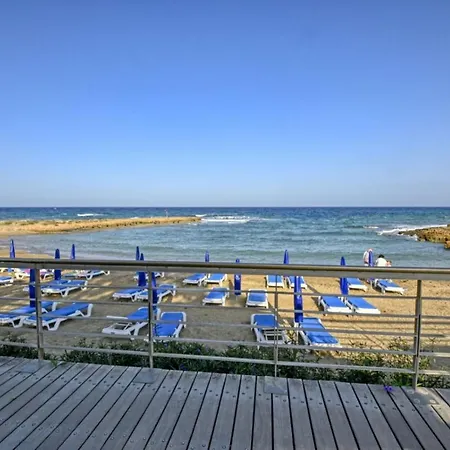 Polyxenia House Ferienhaus Protaras