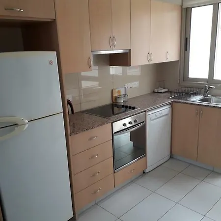 Polyxenia House פרוטאראס